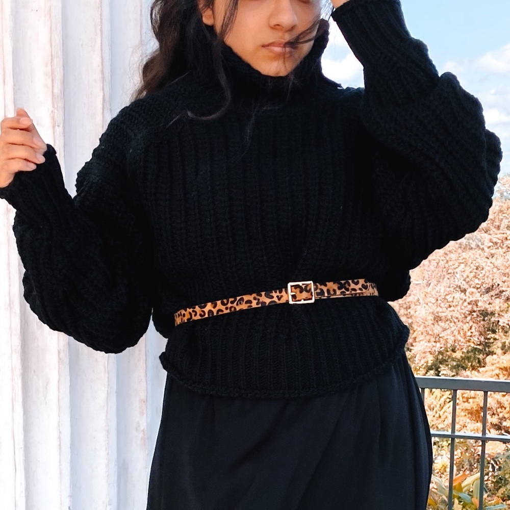 H&M - BLACK CHUNKY KNIT SWEATER